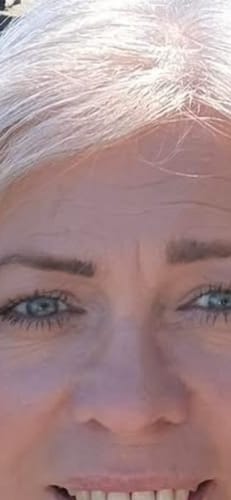 Close-up of a reviewer's eyes showing long, defined lashes with My Amazing Lashes Mascara.