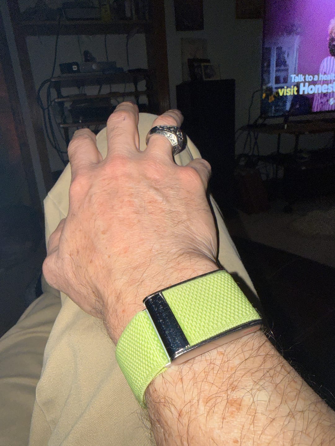 Customer photo review of Fitaos ECG blood glucose blood oxygen Uric acid cholesterol monitoring Smart Bracelet Long Battery Life