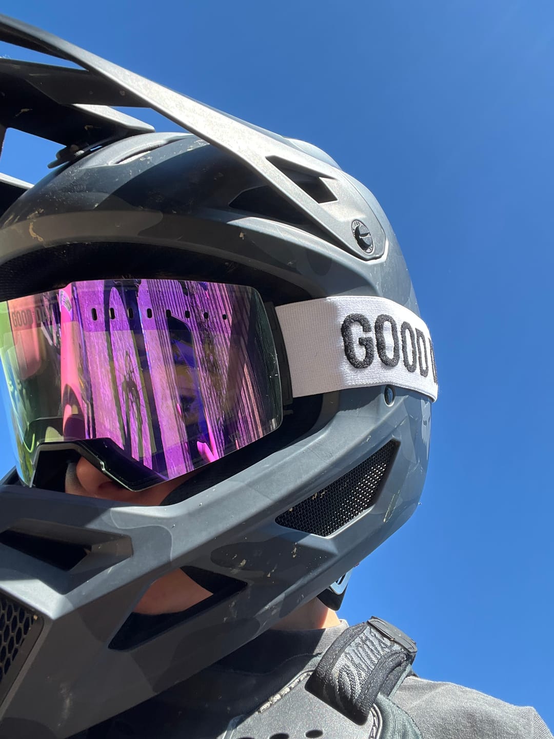 Customer photo review of The Valorie Moto/MTB Goggle - Grape Ice Lens