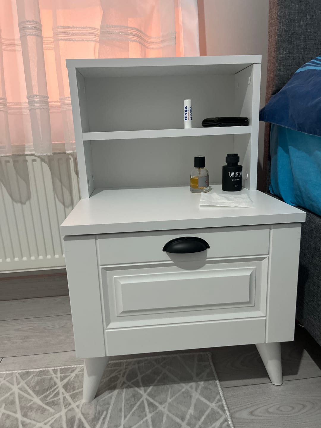 Customer photo review of Rani BD105 Komodin 2 Raflı Membran Çekmeceli Komodin Beyaz
