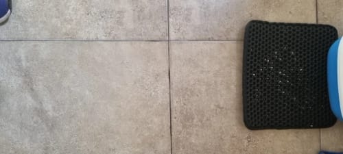 Customer photo review of Cat Litter Mat Double Layer Pet Non Slip Big Pet Litter Box Filter MatWear Resistant Waterproof Anti-slip Cat Litter Mat