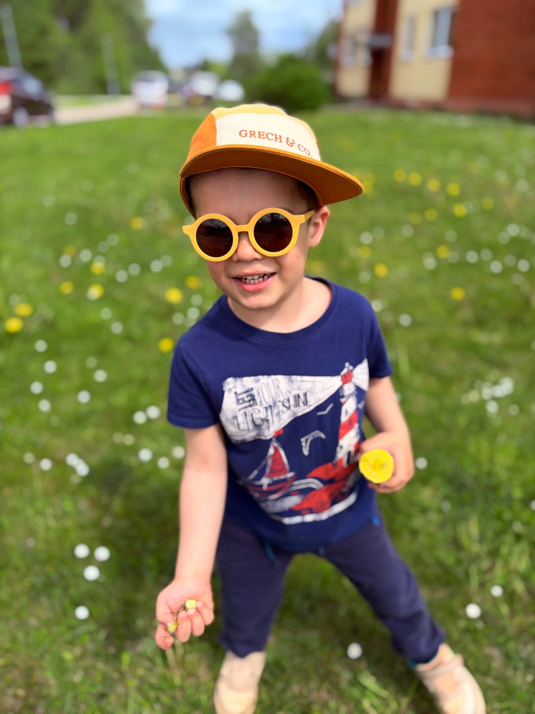 Customer photo review of Original Round Sustainable Sunglasses | Bio-Based  Bendable Polarized | Mellow Yellow