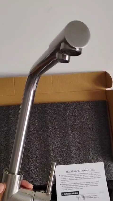 Customer photo review of Torneira Para Cozinha Gourmet Monocomando Com Filtro Royal Safira