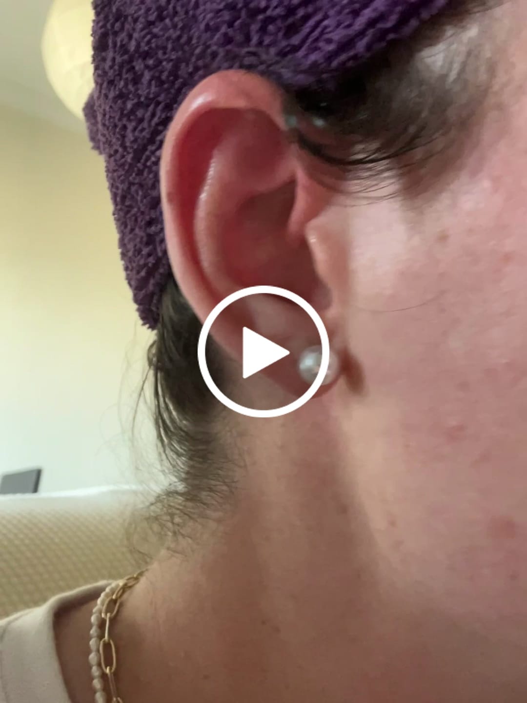 Customer video review of Pendientes Perla Coraza