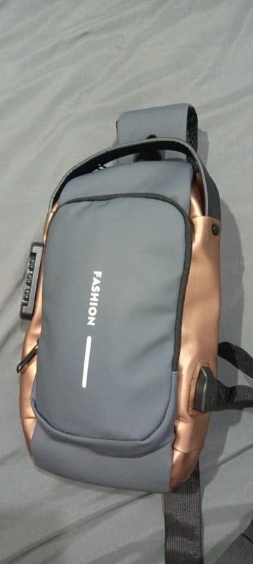 Customer photo review of SecureBag |  תיק צד מאובטח עם נעילה