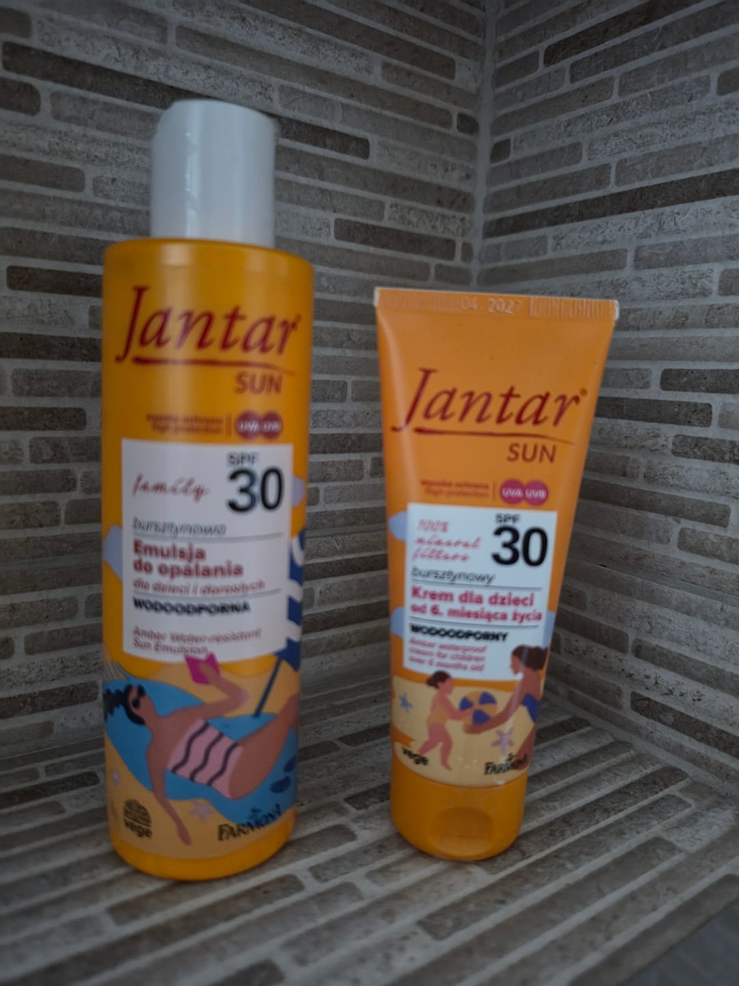 Customer photo review of Слънцезащитен крем за деца над 6 месеца с висока защита SPF 30 Farmona Jantar SUN