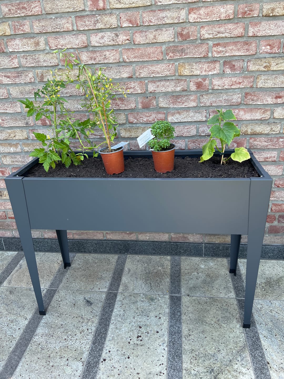 Customer photo review of Hochbeet HB9 | pulverbeschichtet in Anthrazit (RAL7016) | 109x40x80 cm