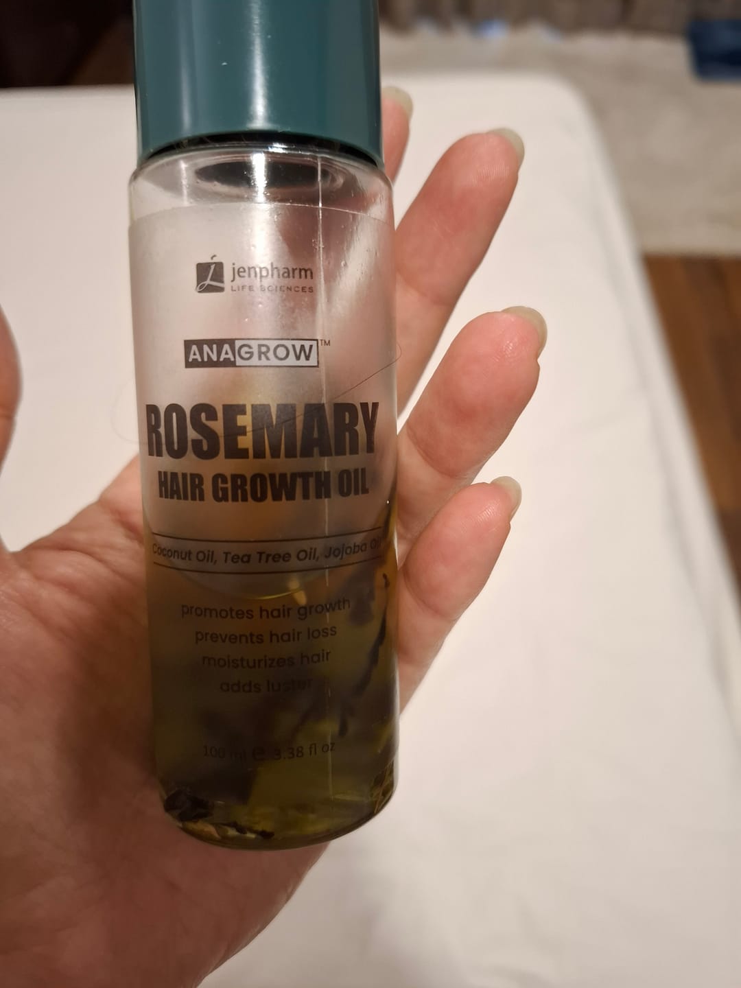 Customer photo review of Anagrow Rosemary Hair Oil