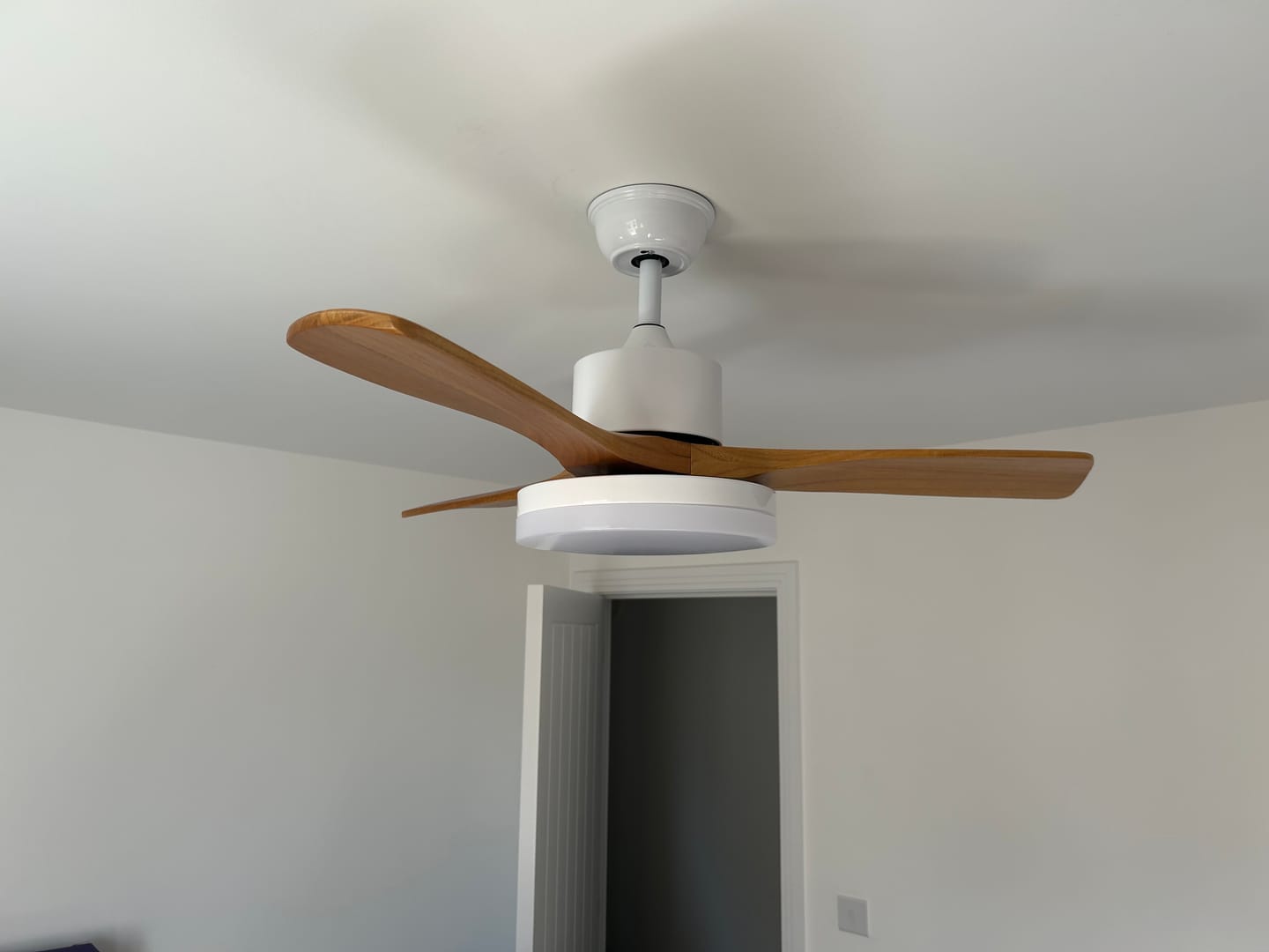Customer photo review of WOMO Scandi Reversible Ceiling Fan with Light-WM5002