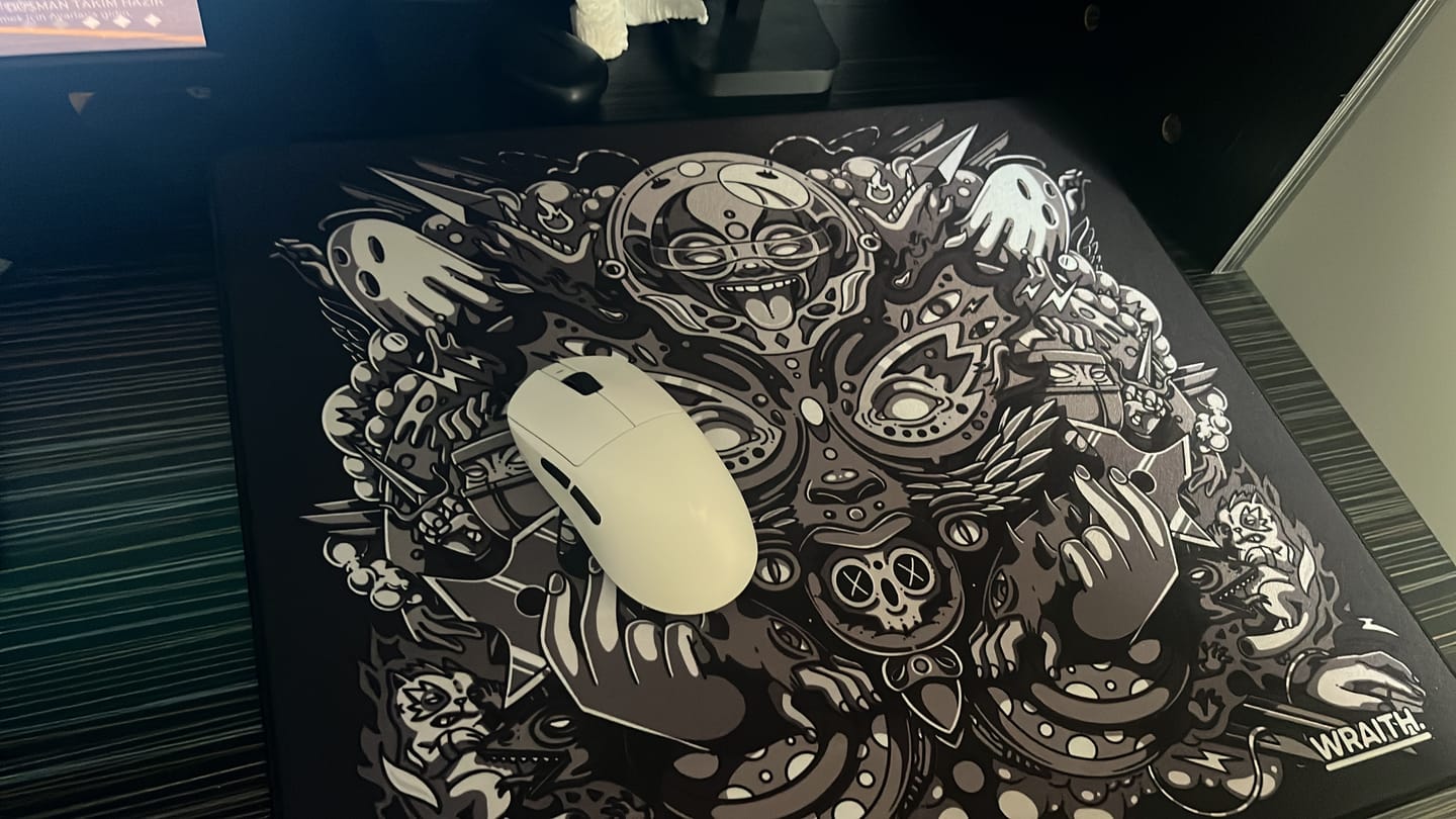 Customer photo review of Wraith Spirit of Aim Mousepad