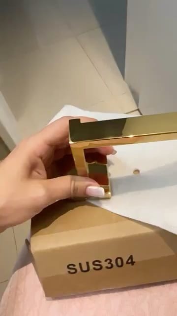 Customer photo review of Porta Toalha Rosto Para Banheiro 26cm Aço Inoxidável