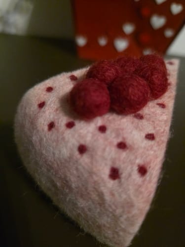 Customer photo review of Felt Red Velvet Cake Slice
