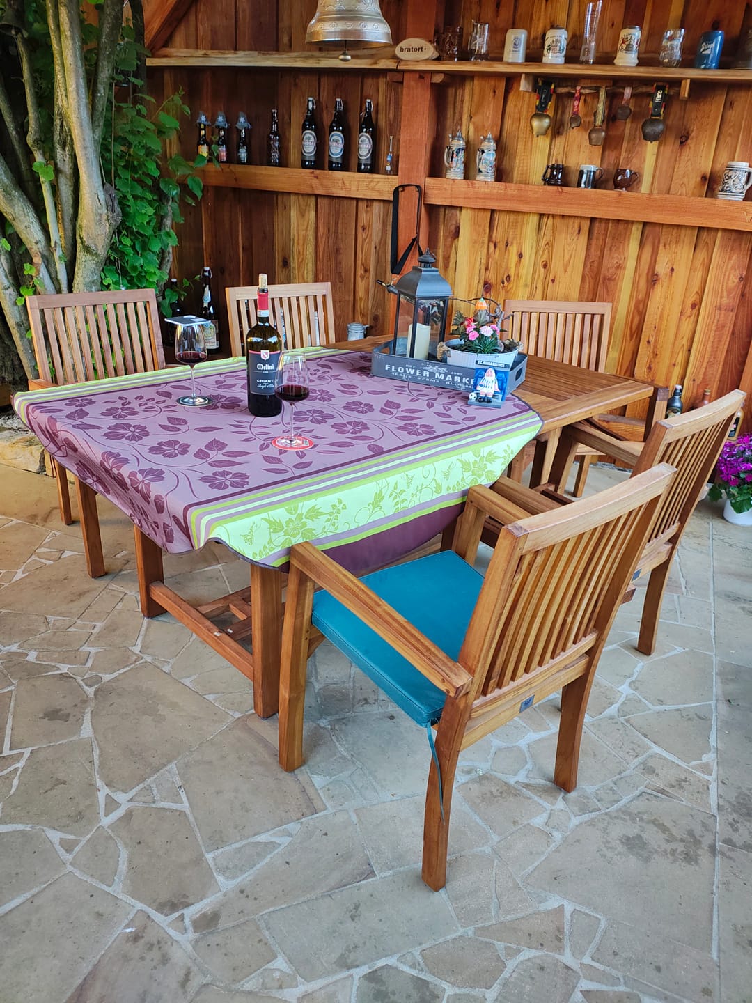 Customer photo review of Teak Gartenmöbel Rectangle 180-240cm Ausziehtisch 4cm Platte (8 Henley Stapelstühle) Inklusive Kissen.