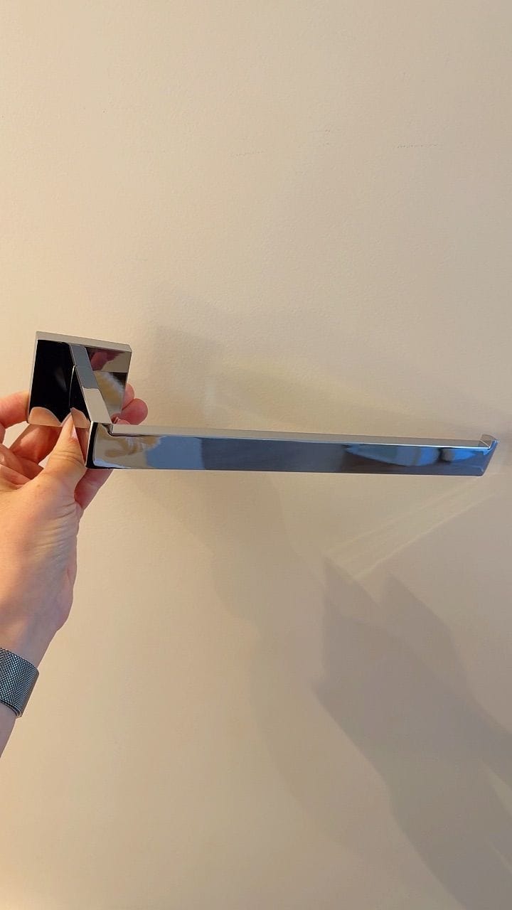 Customer photo review of Porta Toalha Rosto Para Banheiro 26cm Aço Inoxidável