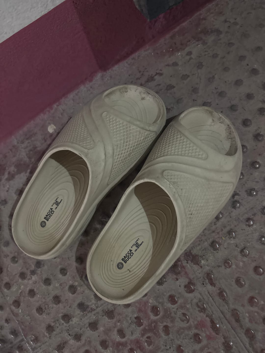 Customer photo review of Floats