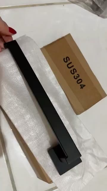 Customer photo review of Porta Toalha Rosto Para Banheiro 26cm Aço Inoxidável
