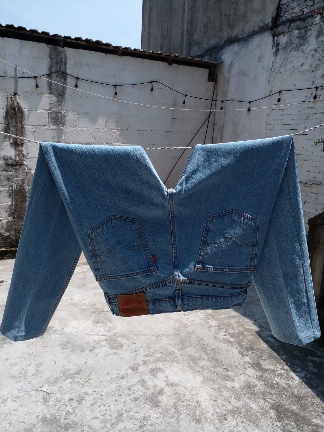 Customer photo review of Pantalon Recto Levis 505 30x32 Azul Claro