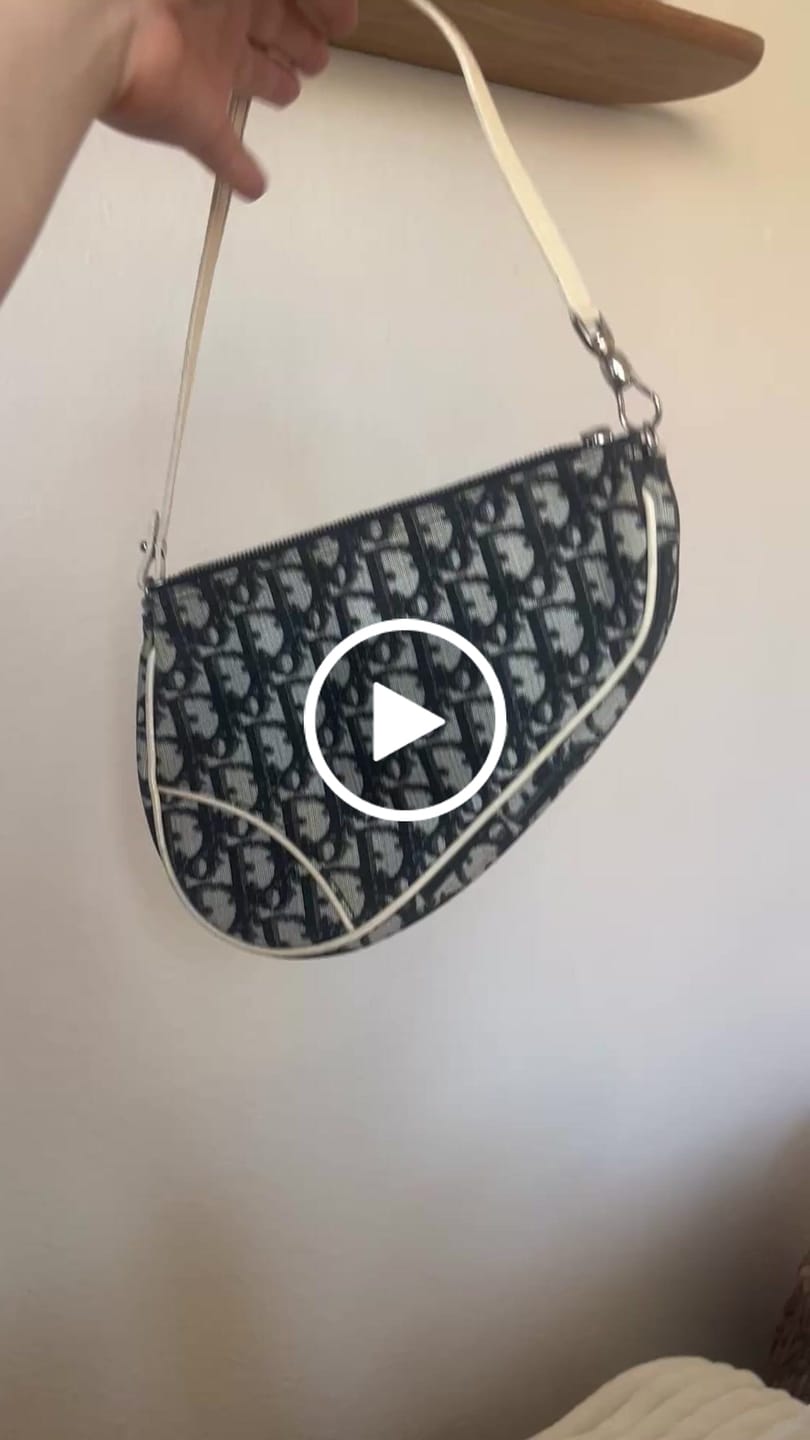Customer video review of Saddle Pochette