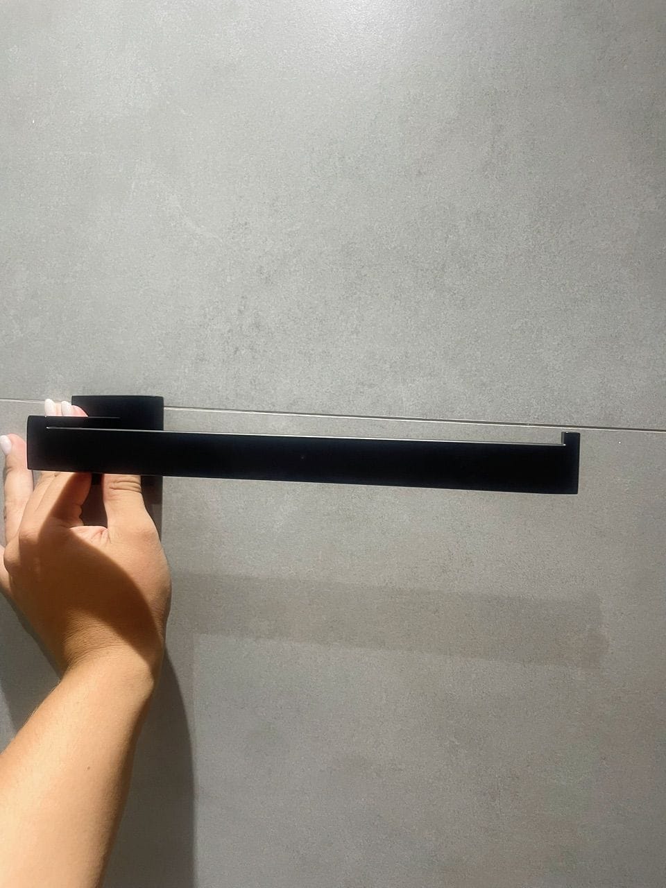 Customer photo review of Porta Toalha Rosto Para Banheiro 26cm Aço Inoxidável
