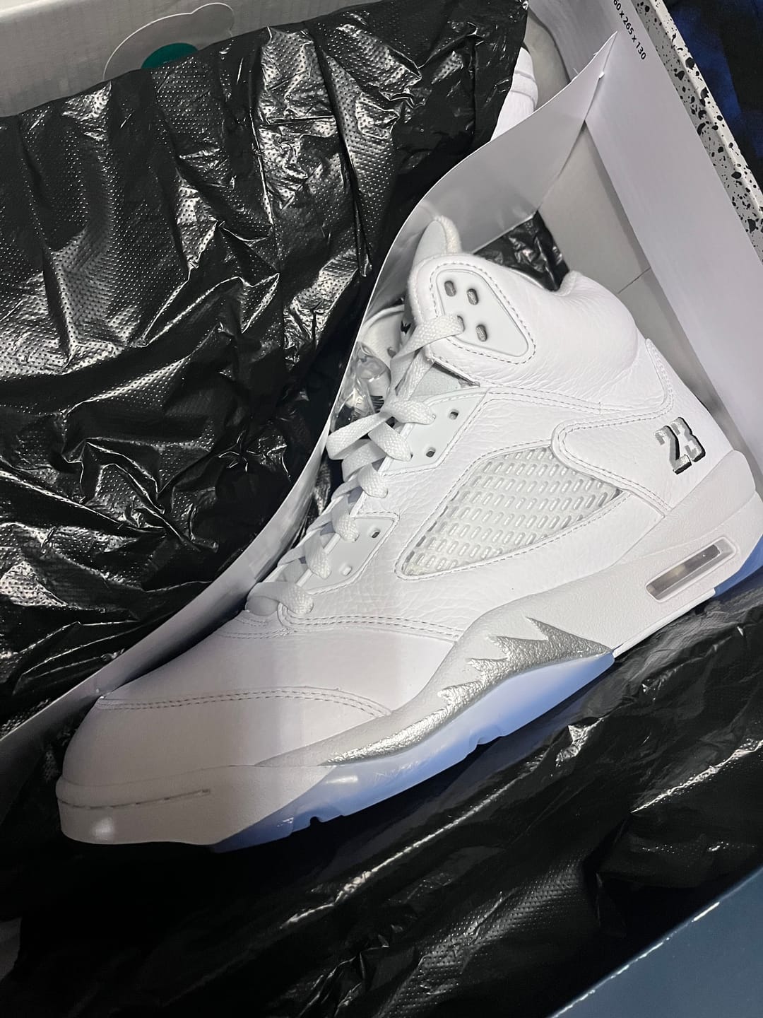 Customer photo review of Jordan 5 Retro Wolf Grey