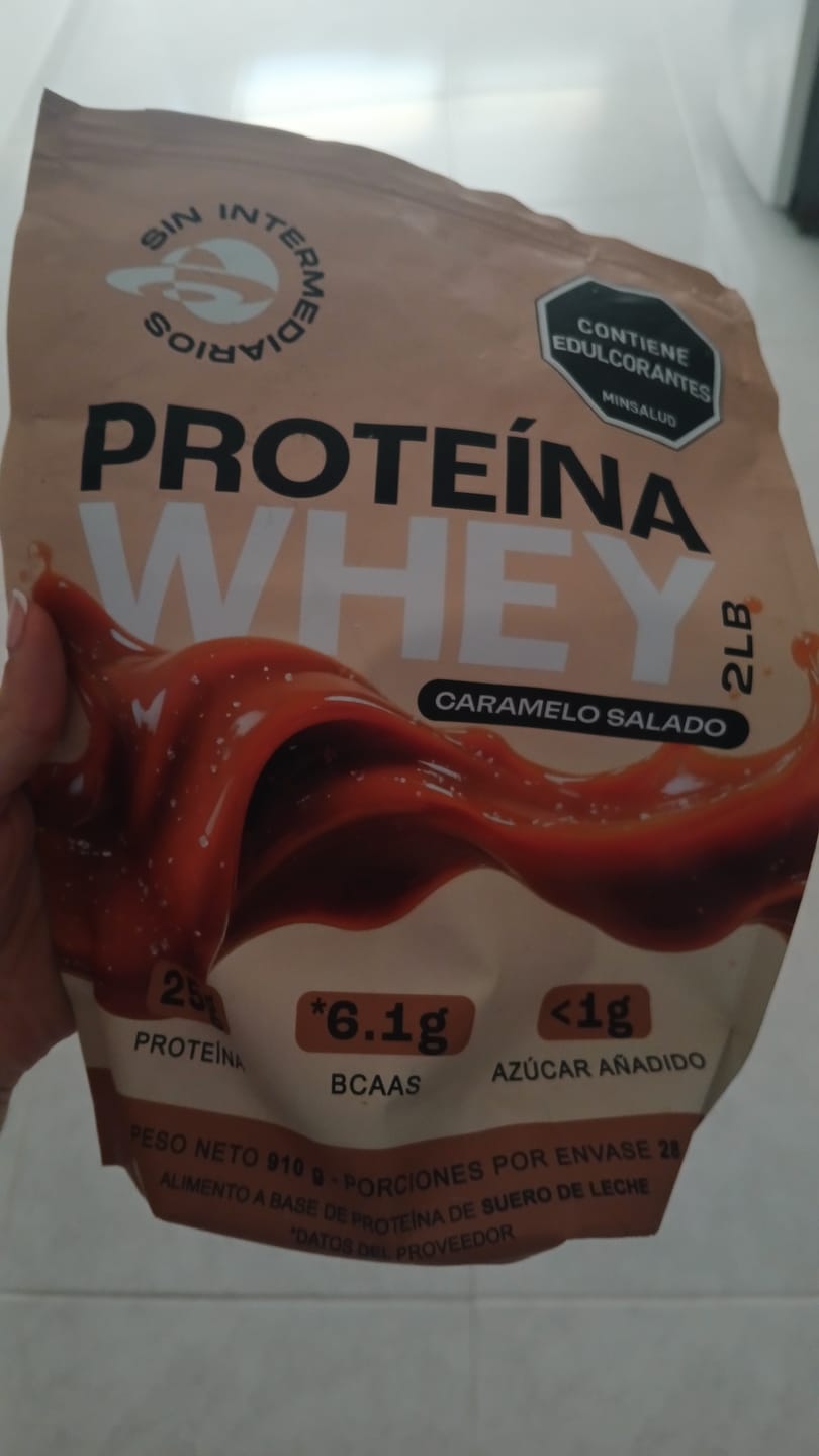 Customer photo review of Proteína Whey - Caramelo Salado