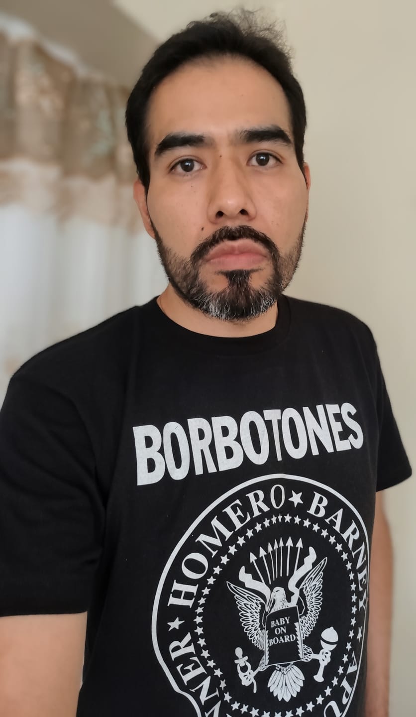 Customer photo review of Los Borbotones de @SimpsonitoMX - Playera CABALLERO