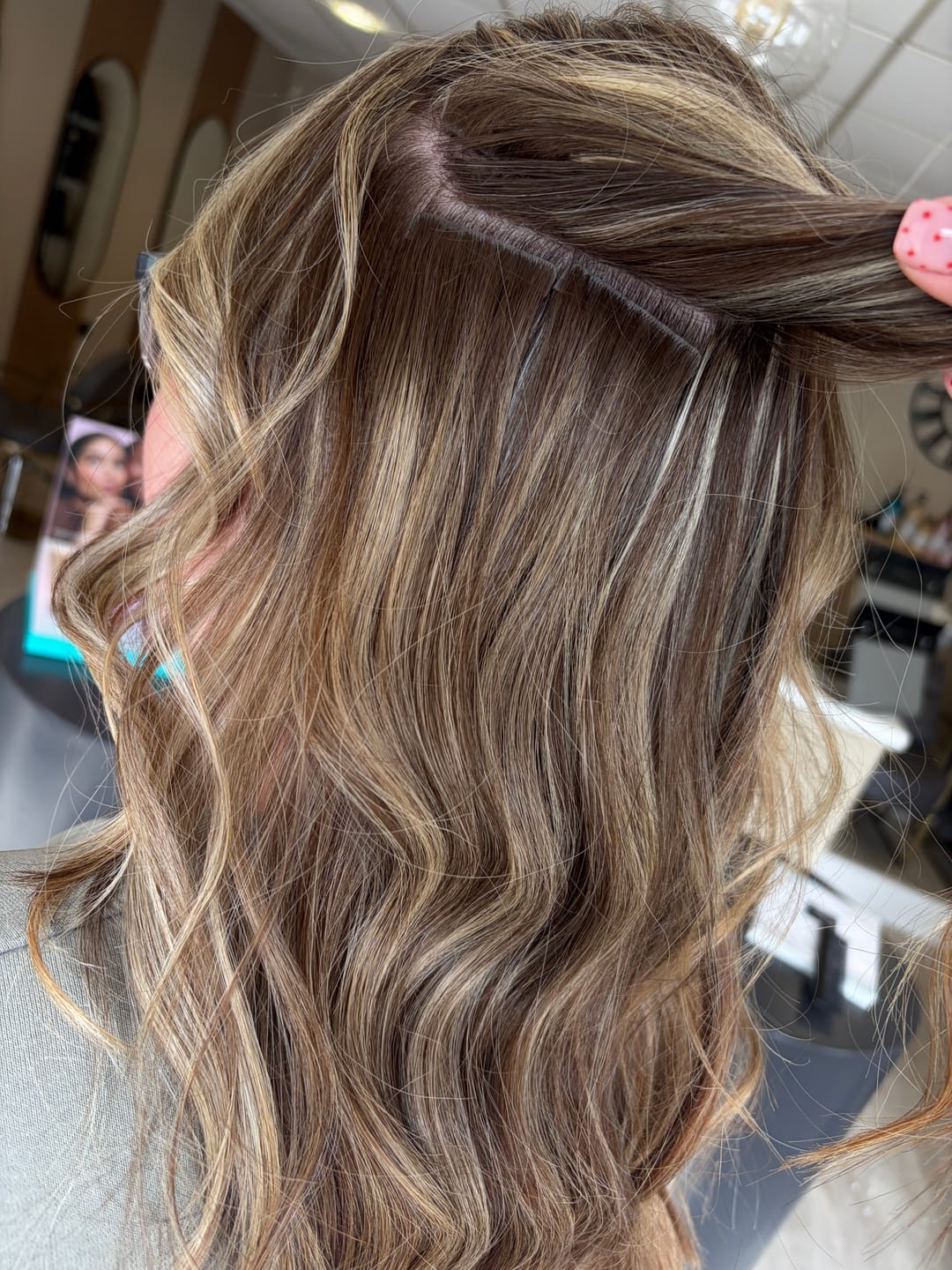 Customer photo review of 20" Invisible Tapes - Colour #Teddy Bronde (Root Glaze)