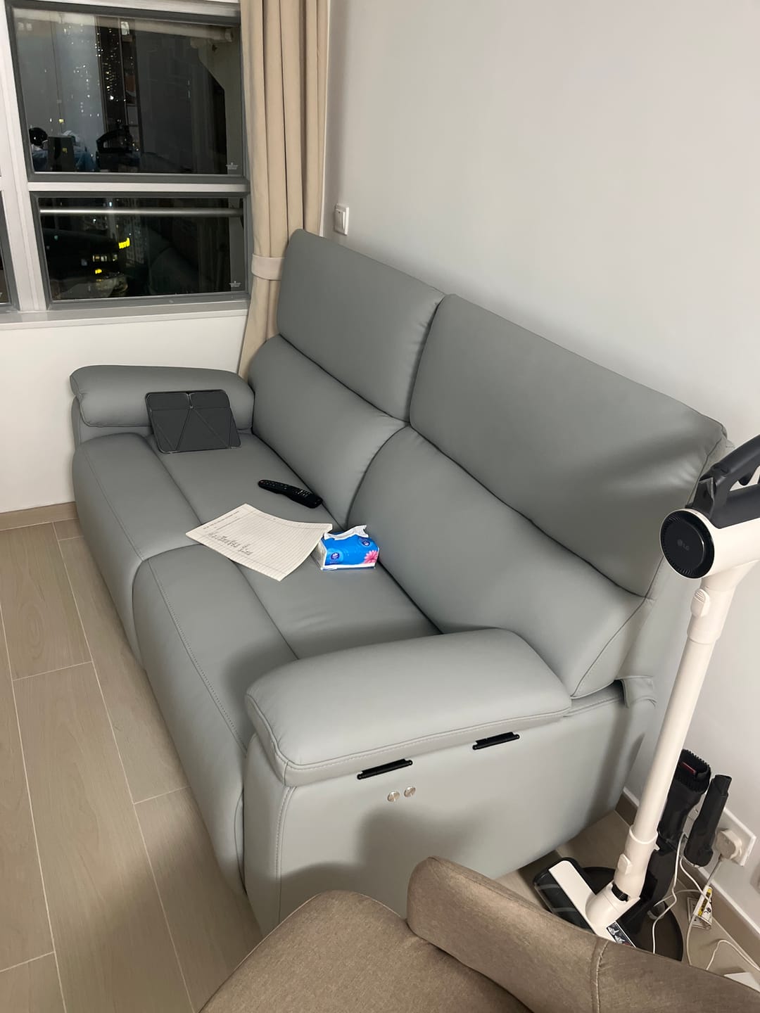 Customer photo review of I306 淺廳皇 ：80cm纖薄深度，蝸居歎盡頭等艙梳化！