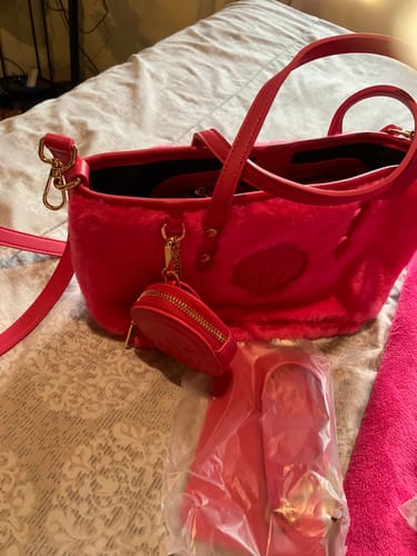 Customer photo review of Pink Mini Tote (Furry-tale Edition)