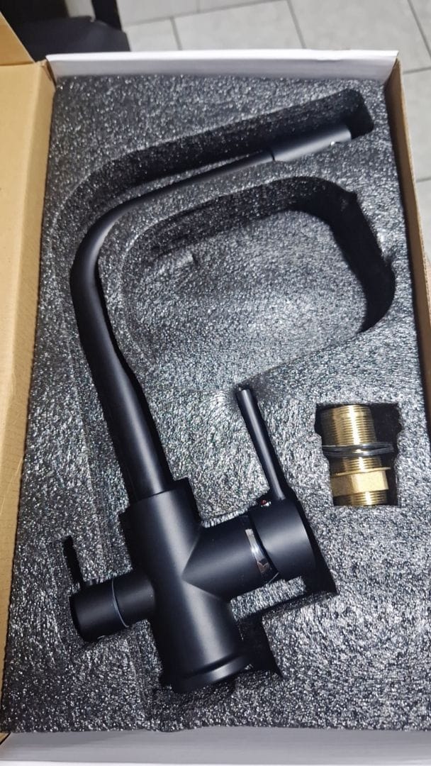 Customer photo review of Torneira Para Cozinha Gourmet Monocomando Com Filtro Royal Safira