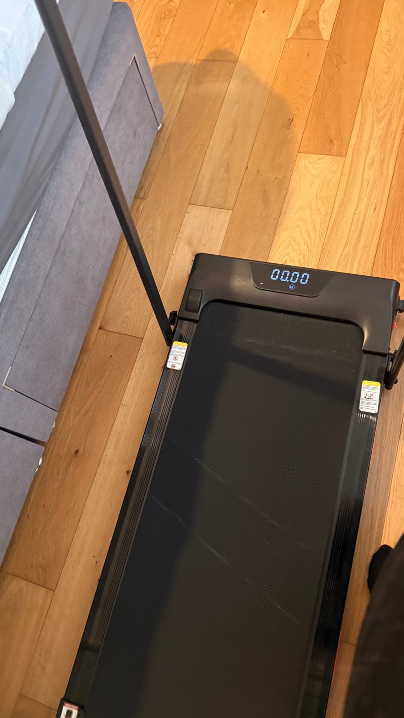Customer photo review of Umay U18F Folding 3-in-1 Walking Pad with 10%/15% Incline 1-10 km/h