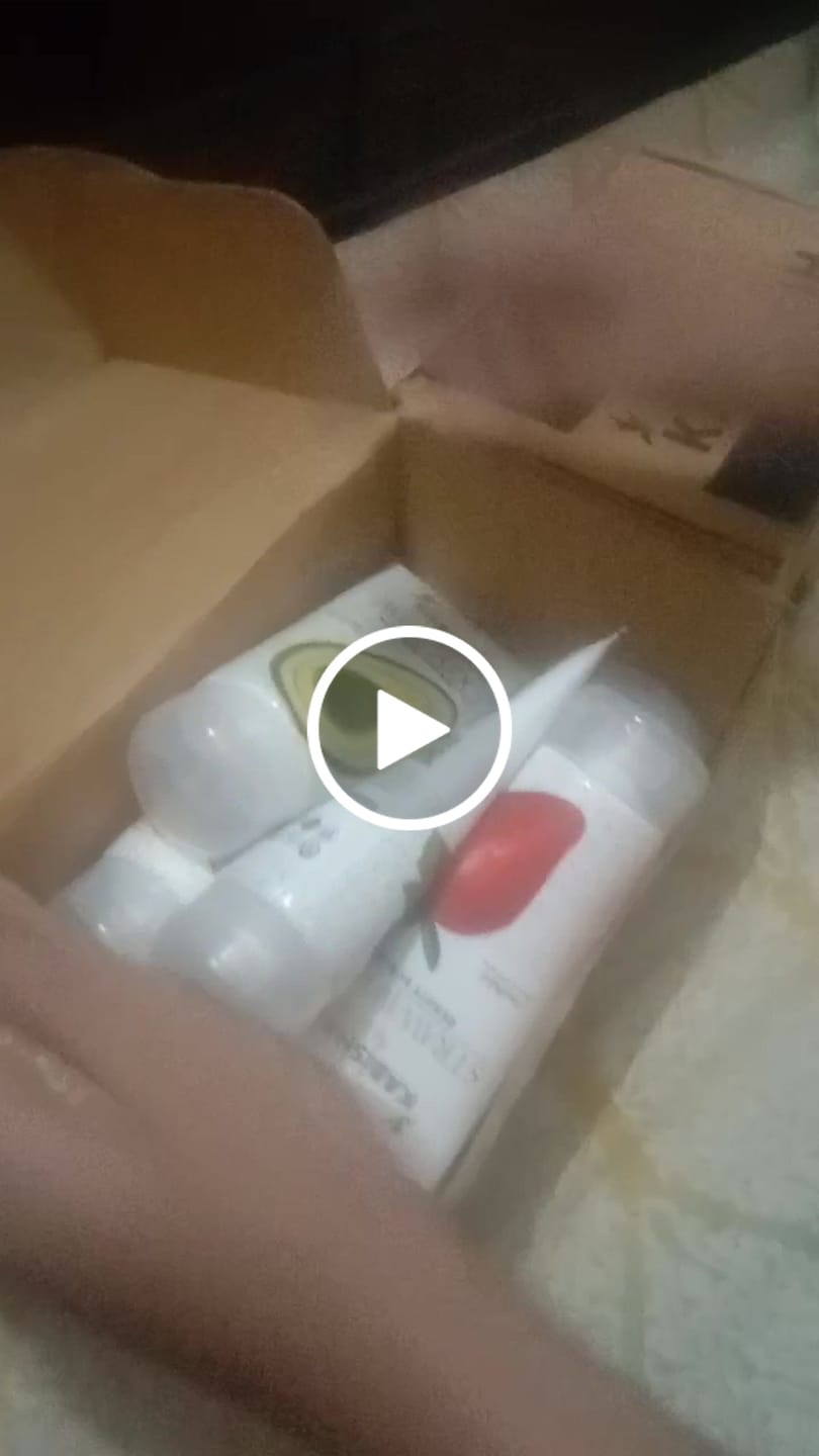 Customer video review of Facial Kit