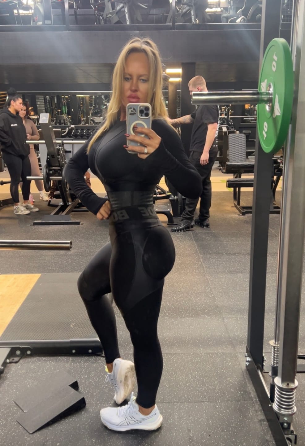 Customer photo review of Leggings Extra Sex Push-Up LYC Black Skin