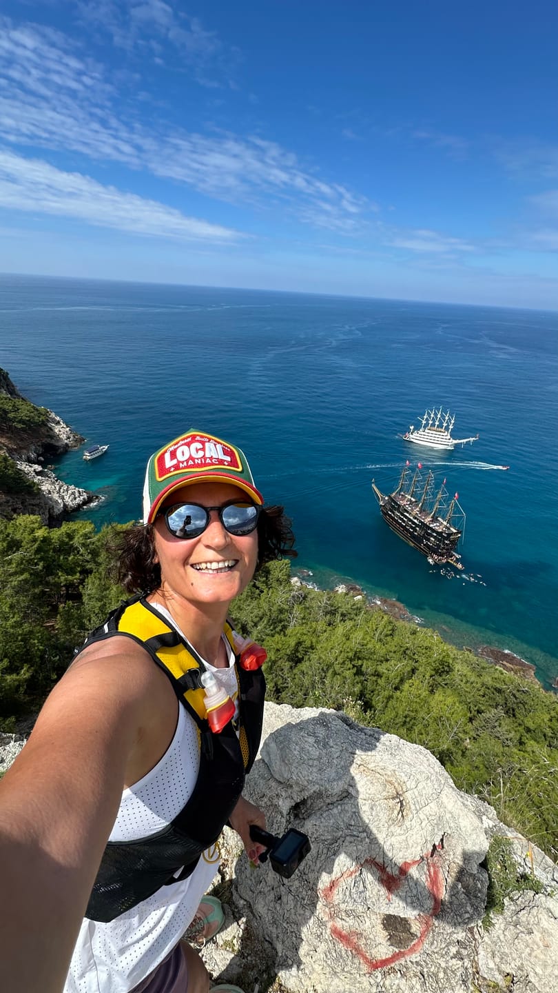 Customer photo review of Trucker Hat - Urban Collection - Local Maniac - Kırmızı