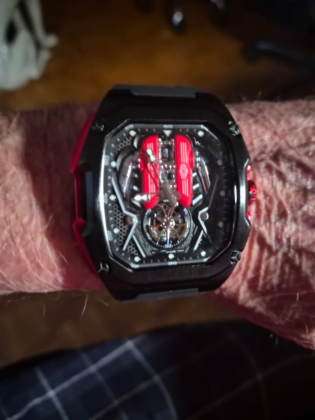 Customer photo review of HMN V12 Prestige