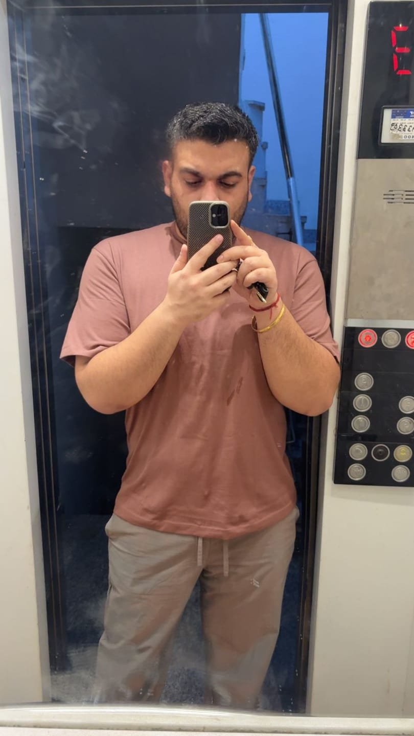 Customer photo review of Men Rose Taupe Round Neck T-shirt