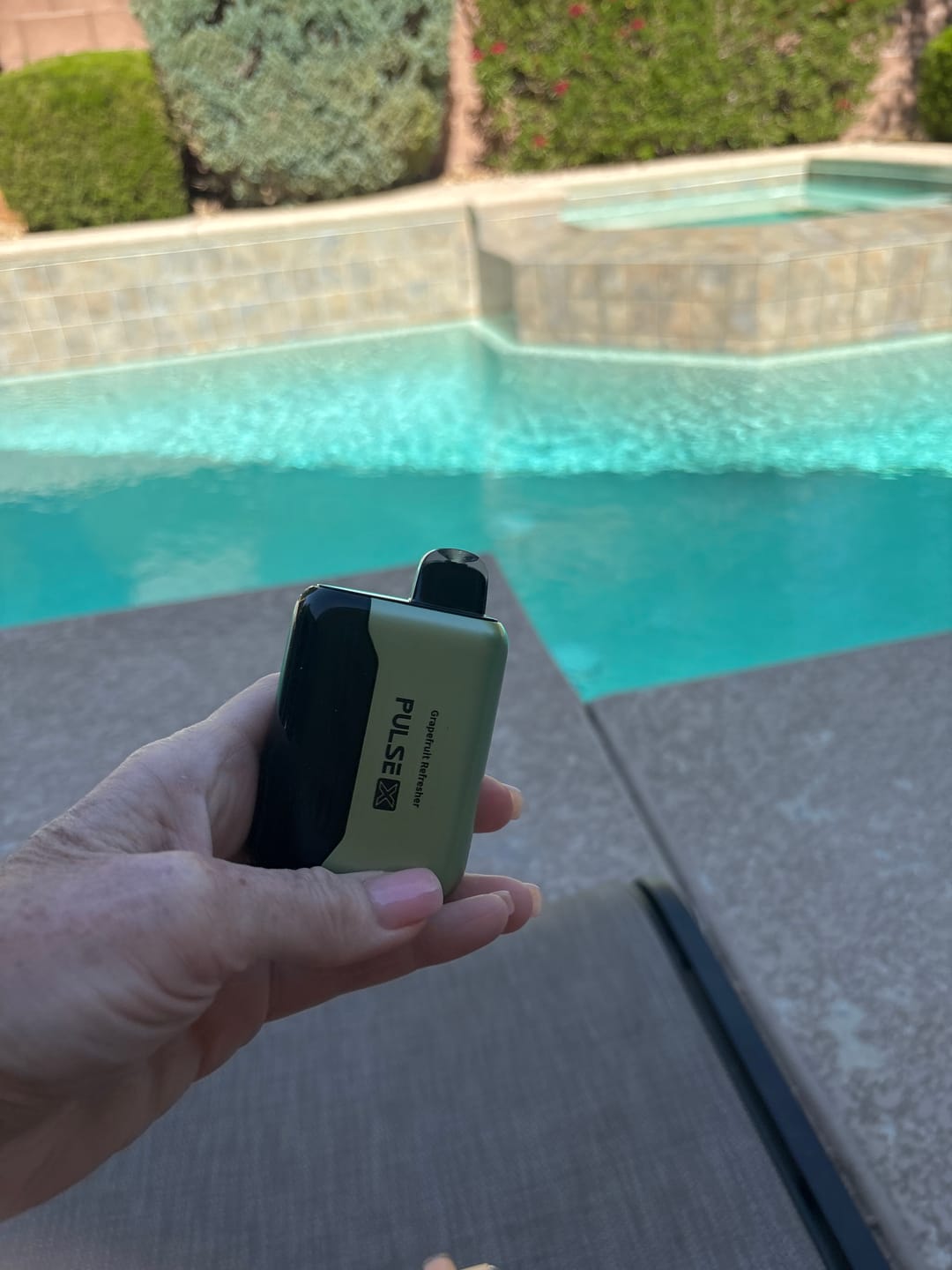 Customer photo review of Grapefruit Refresher Geek Bar Pulse X