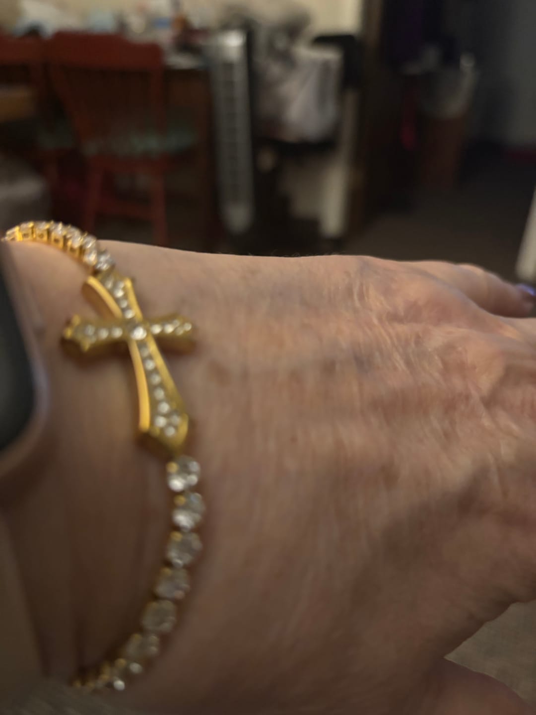 Customer photo review of FREE Today: 2-Color Elegant Zircon-Encrusted Cross Bracelet: A Symbol of Divine Grace & Elegance