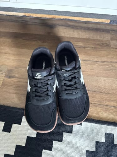 Customer photo review of HOBIBEAR Unisex Wide Width Minimalist Barefoot Sneakers