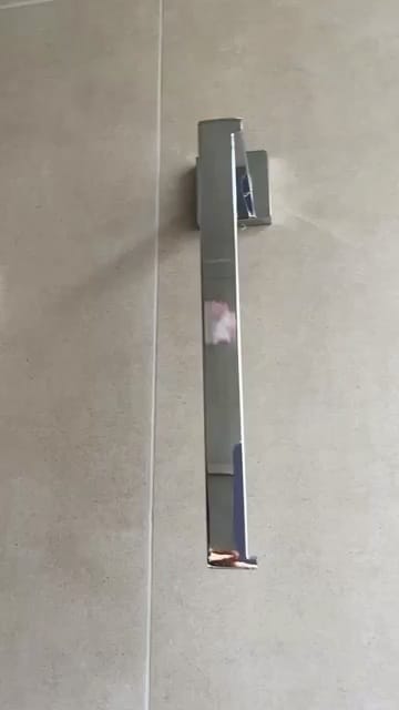 Customer photo review of Porta Toalha Rosto Para Banheiro 26cm Aço Inoxidável
