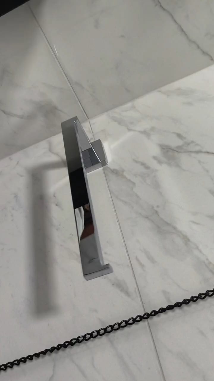 Customer photo review of Porta Toalha Rosto Para Banheiro 26cm Aço Inoxidável