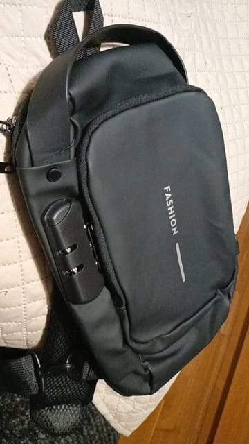 Customer photo review of SecureBag |  תיק צד מאובטח עם נעילה
