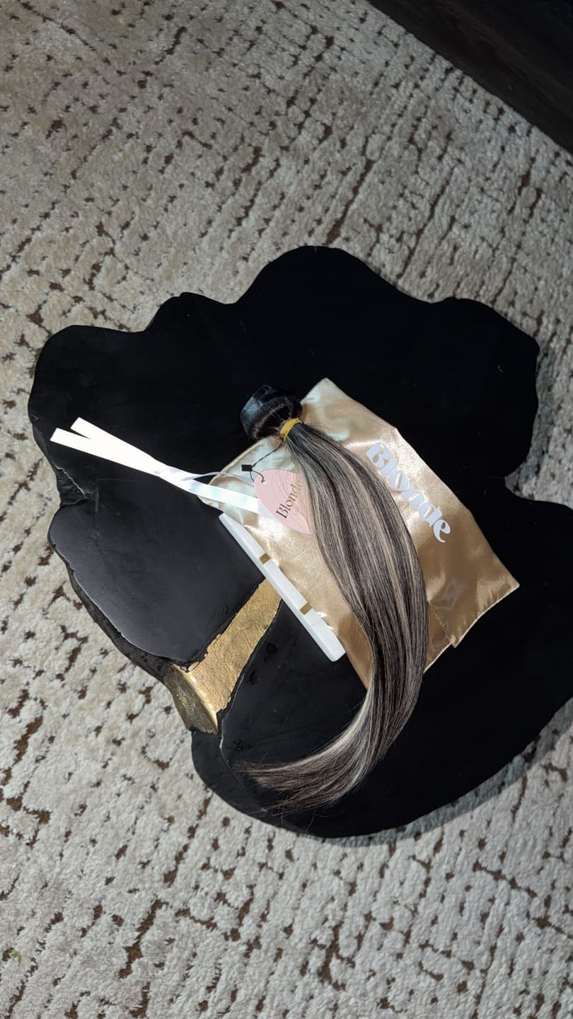 Customer photo review of Seamless Clip-ins - Ash Honey Carmel