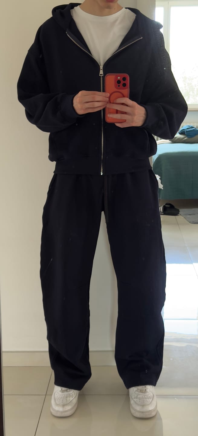 Customer photo review of Sweatpants Wide Fit Blanks 330GSM Night Blue