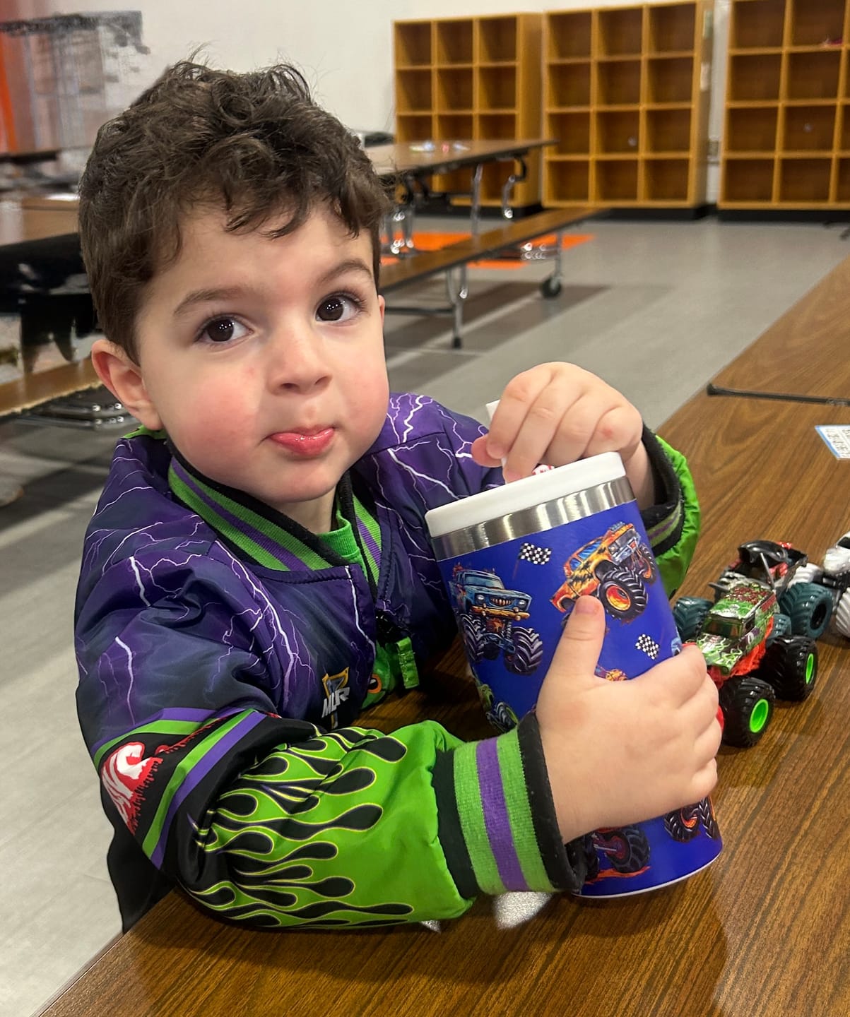 Customer photo review of Monster Truck Spill Proof Kids CREWCUP 20oz