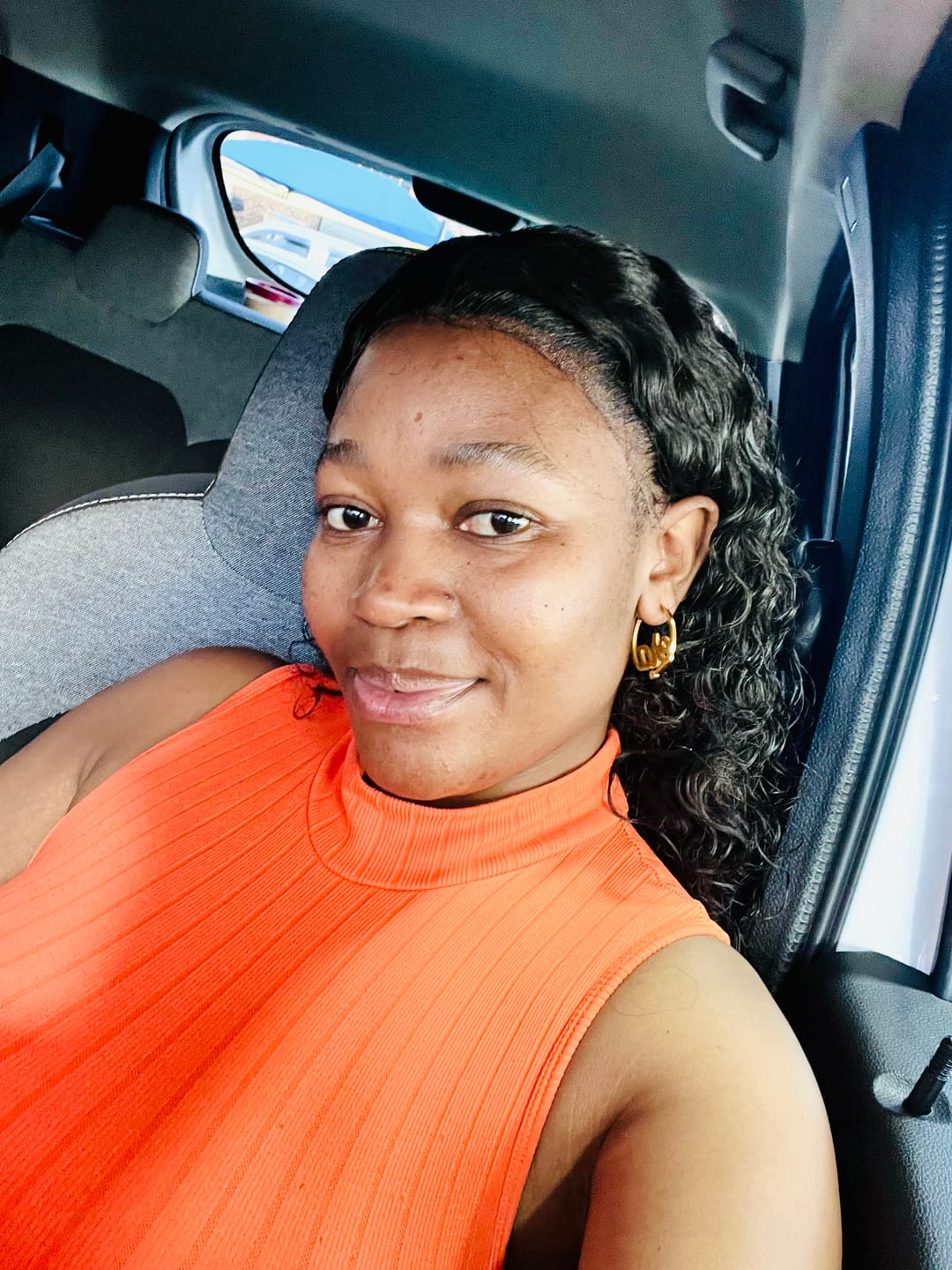 Customer photo review of Gold Mini Era Logo Hoops