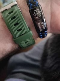 Customer photo review of Medicinskt Alertarmband