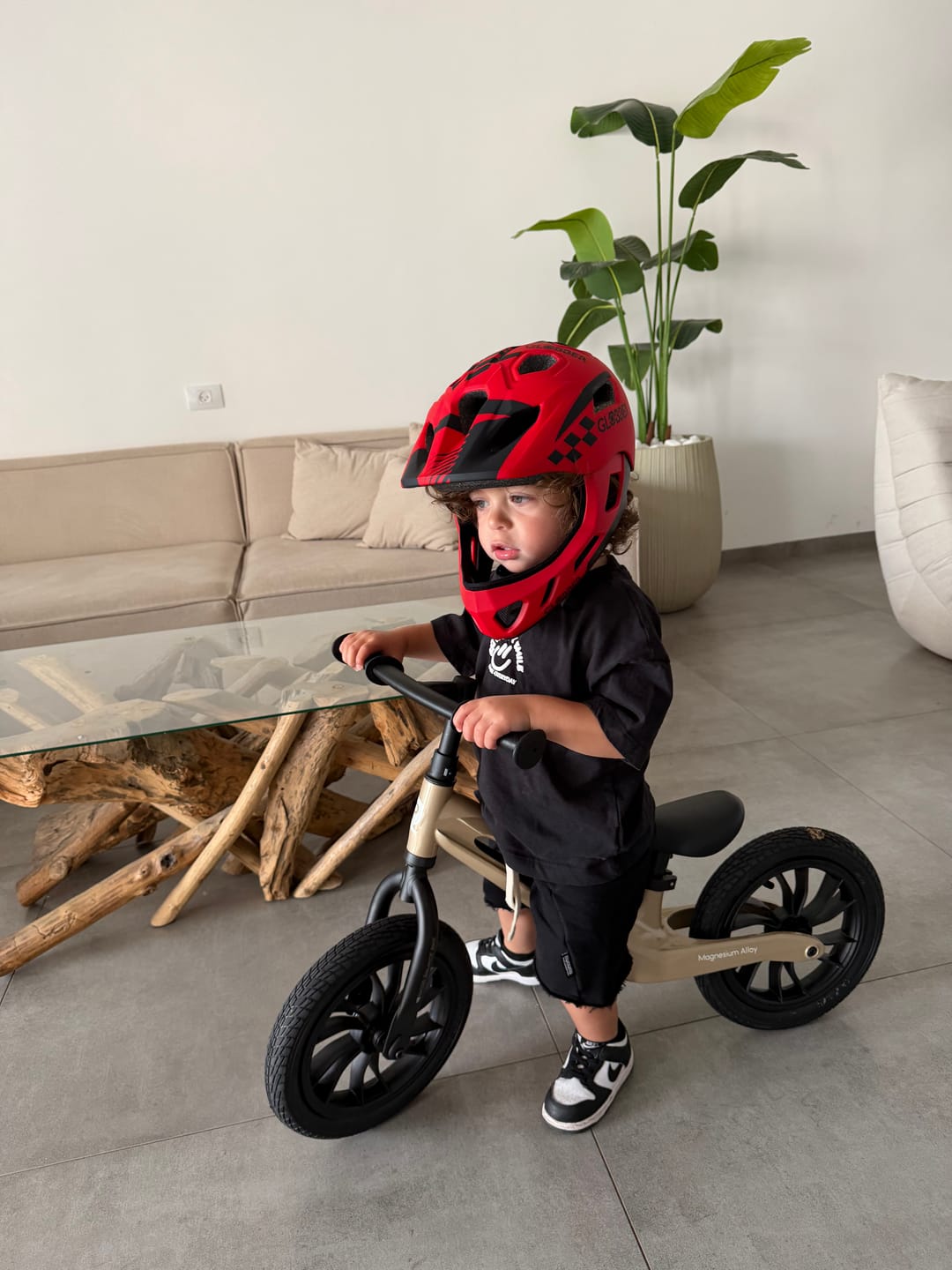 Customer photo review of קסדה מלאה לאופניים לילדים עם אור אחורי Globber Racing