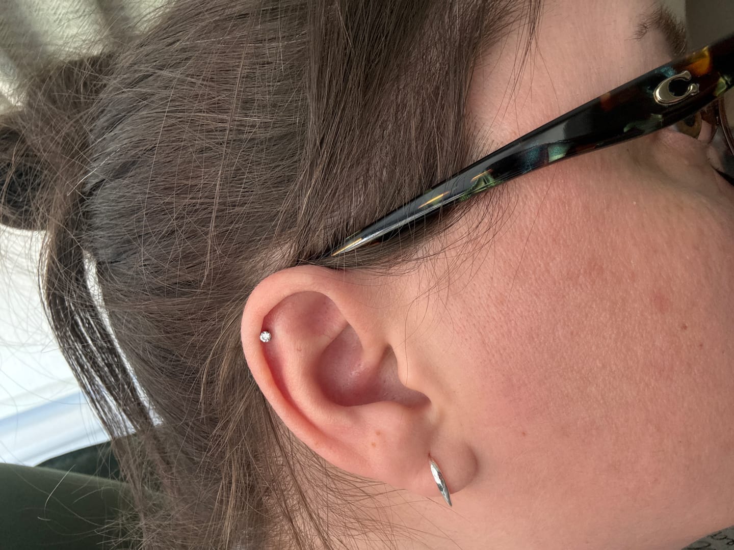 Customer photo review of Small Solitaire flatback Silver