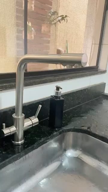 Customer photo review of Torneira Para Cozinha Gourmet Monocomando Com Filtro Royal Safira